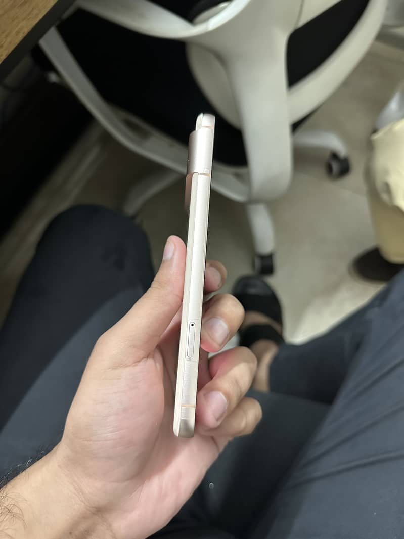 Google Pixel 8 5