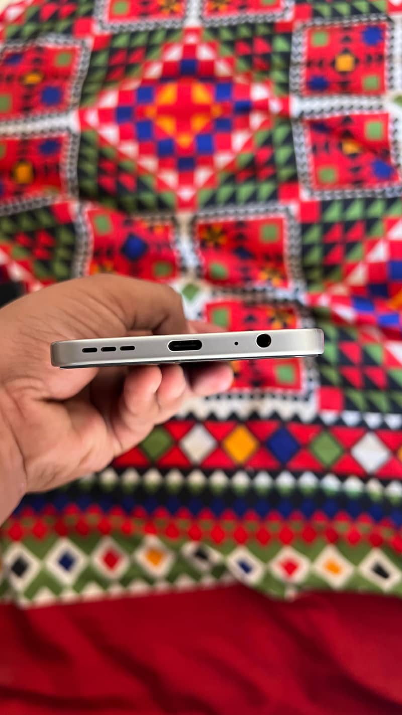 TECNO SPARK 40 PRO 1
