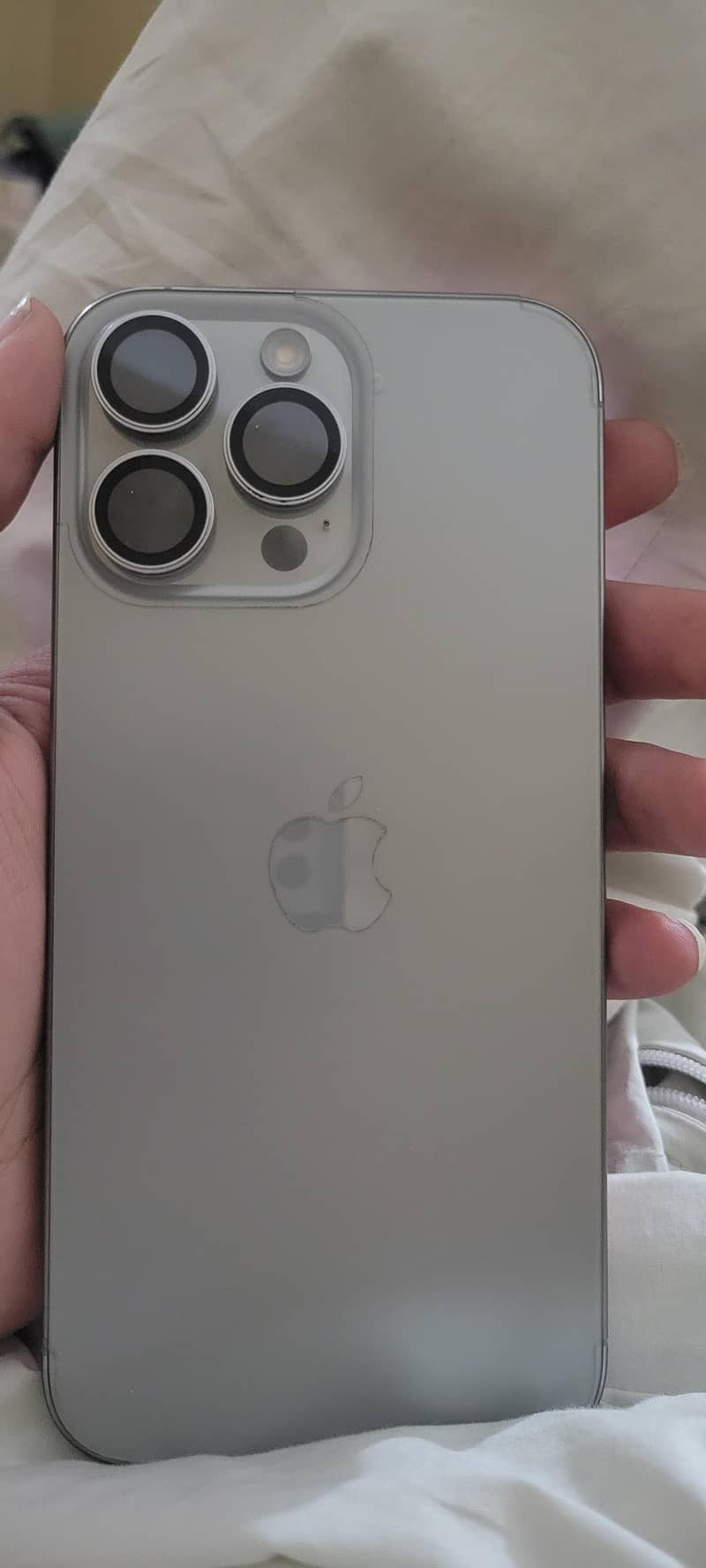 Apple iPhone 16 Pro Max 0