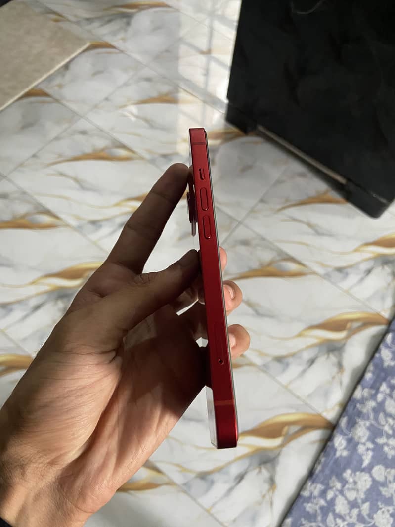 Apple iPhone 13 3