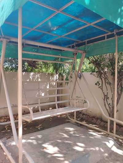 Jhula for sale like brand new very less used