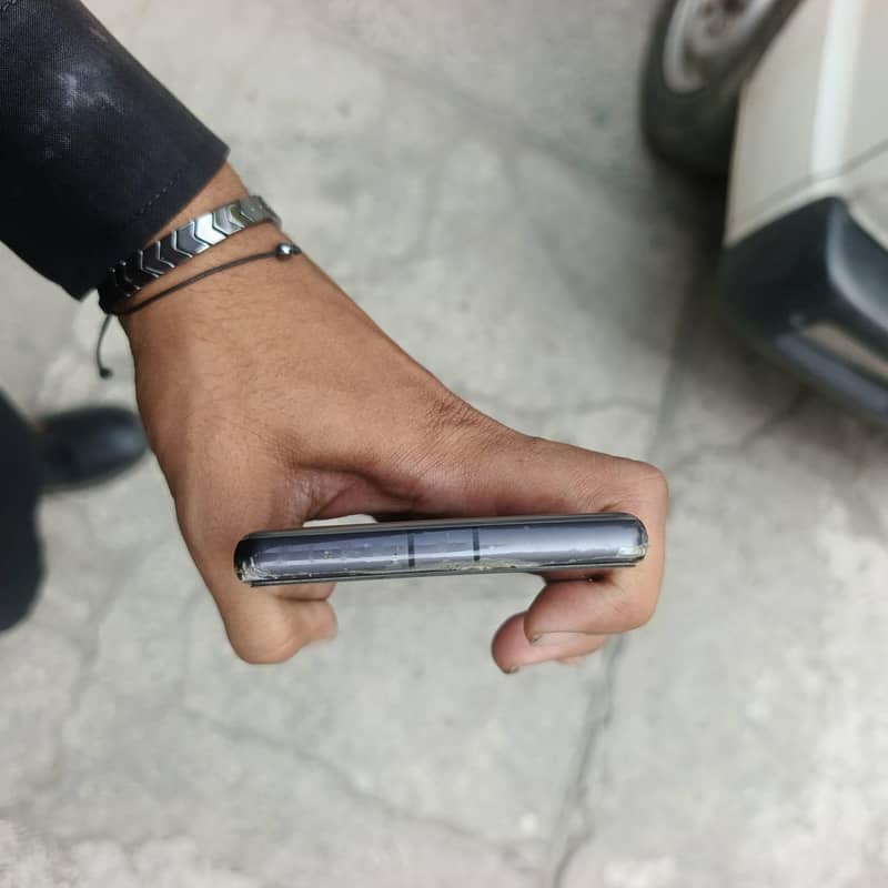 Google pixel 7a 4