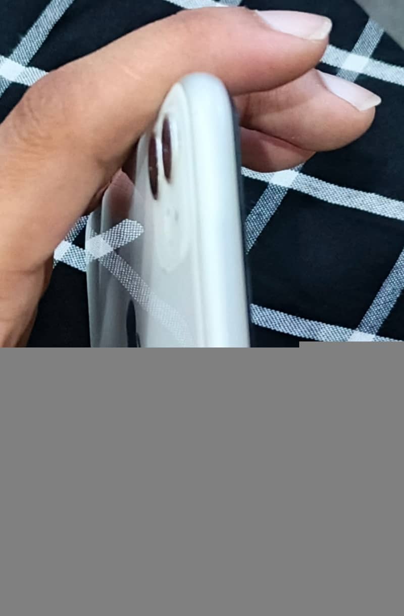 Apple iPhone 11 5