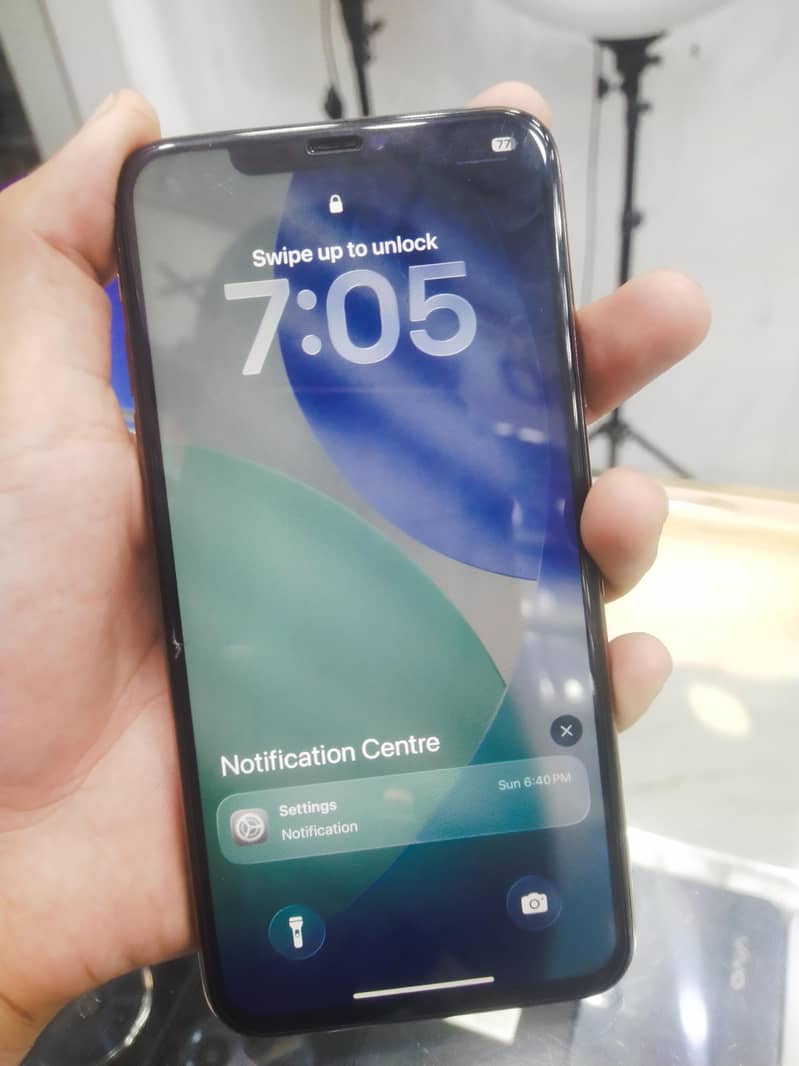 Apple iPhone 11 Pro Max 1