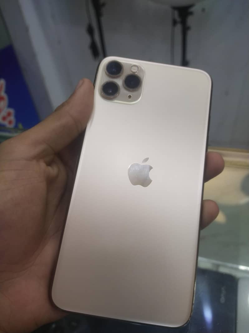 Apple iPhone 11 Pro Max 3