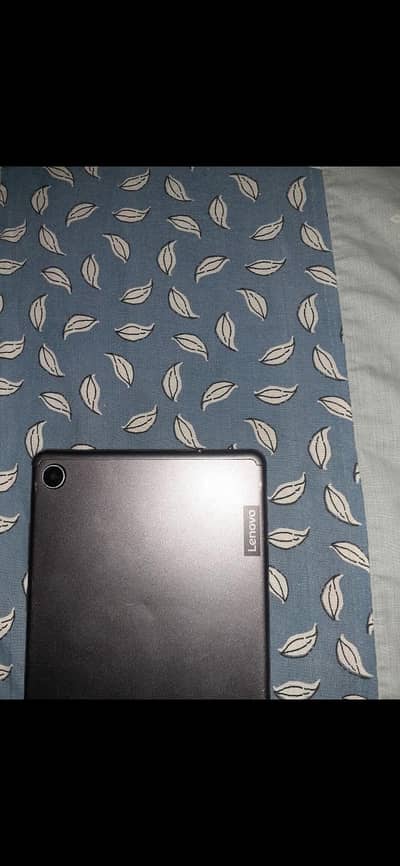 Lenovo Tab M8