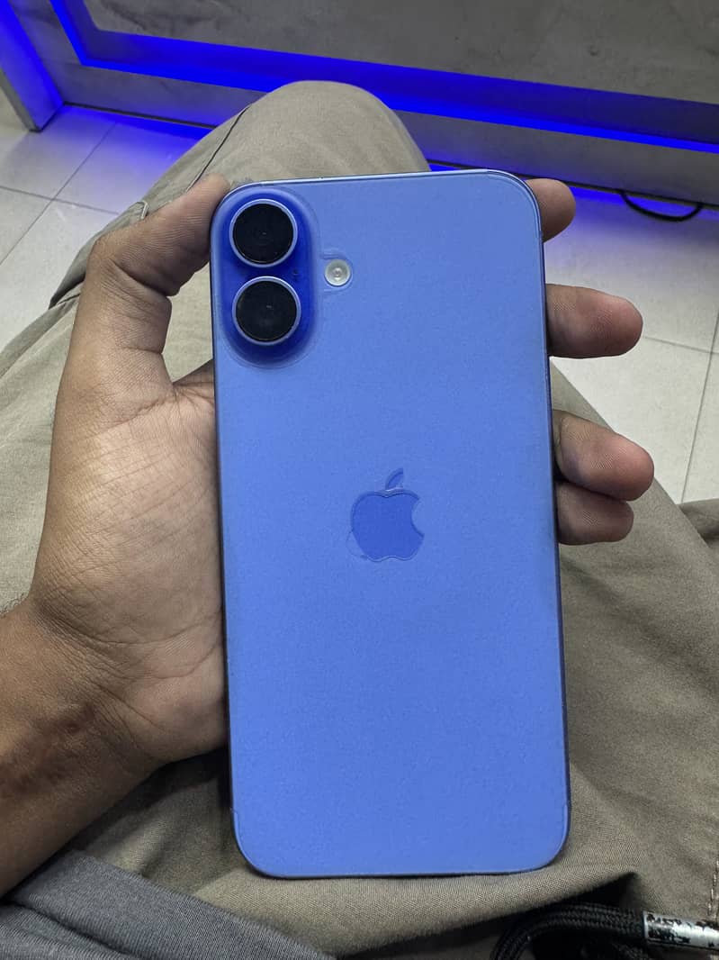 Apple iPhone 16 Plus 0