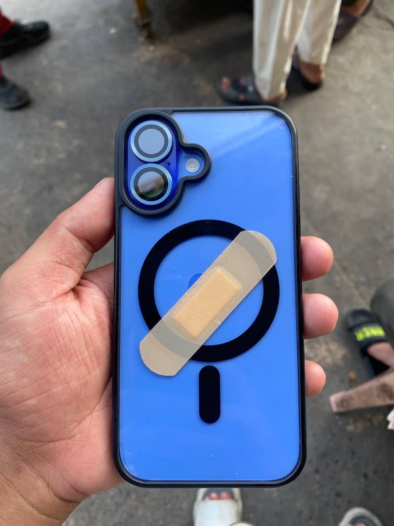 Apple iPhone 16 1