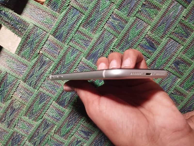 Apple iPhone XR 5