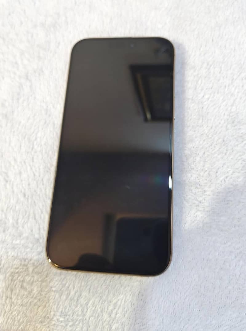 Apple iPhone 16 Pro Max 7