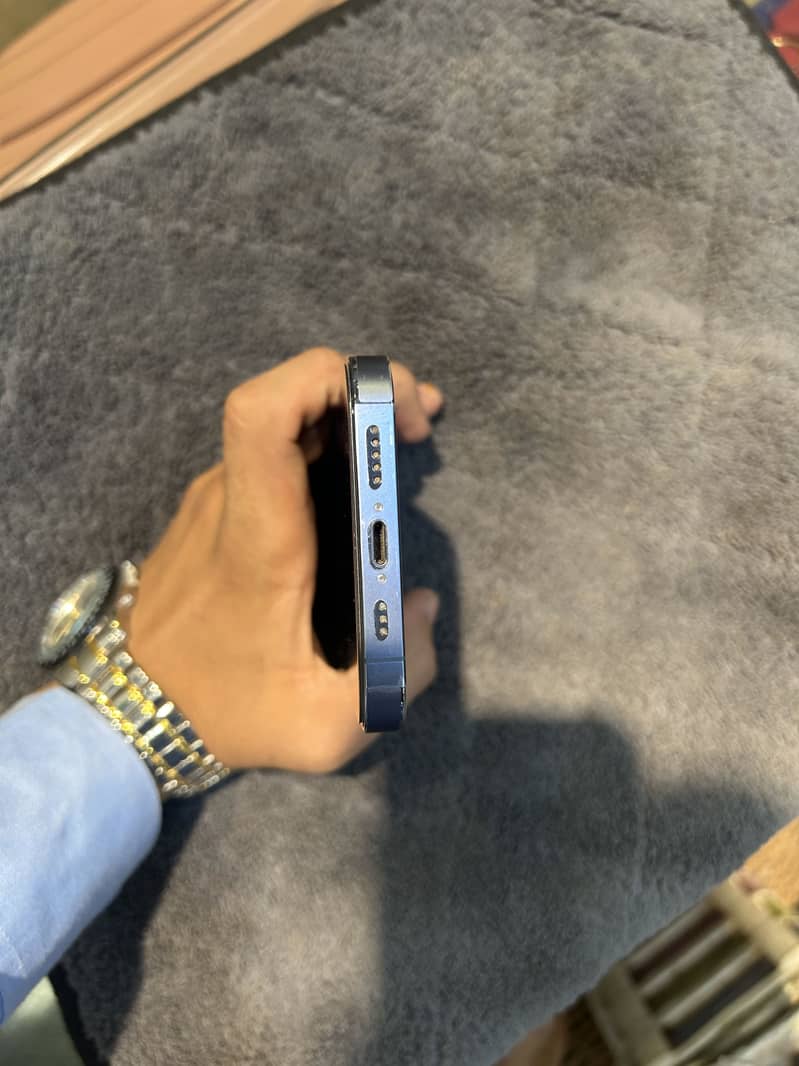 Apple iPhone 13 Pro 4