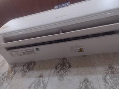 Gree DC inverter T3 model heat and cool for sale