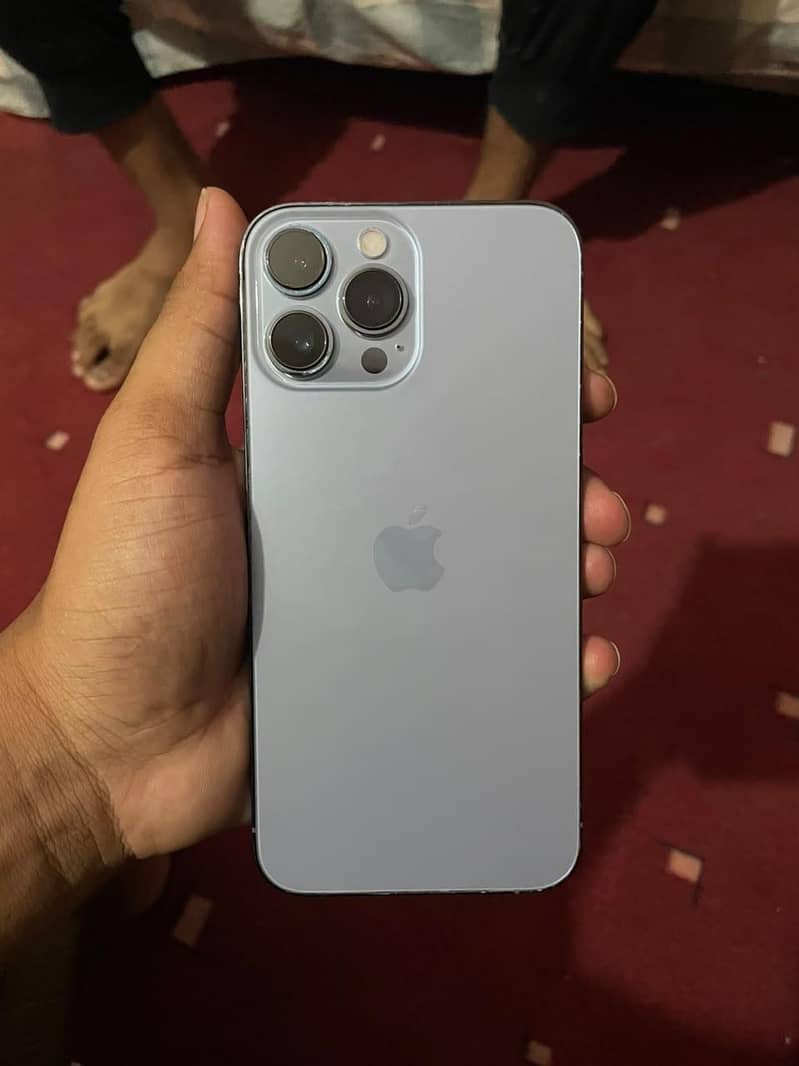 Apple iPhone 13 Pro Max 3
