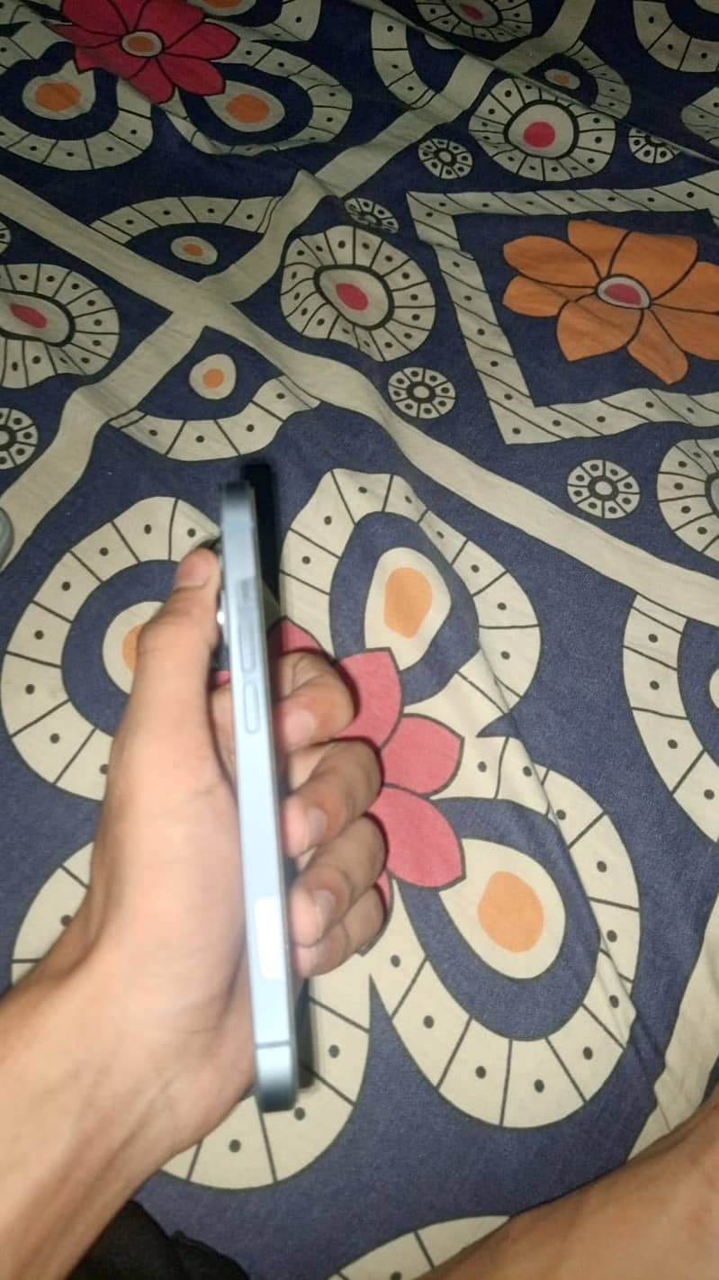Apple iPhone 14 1