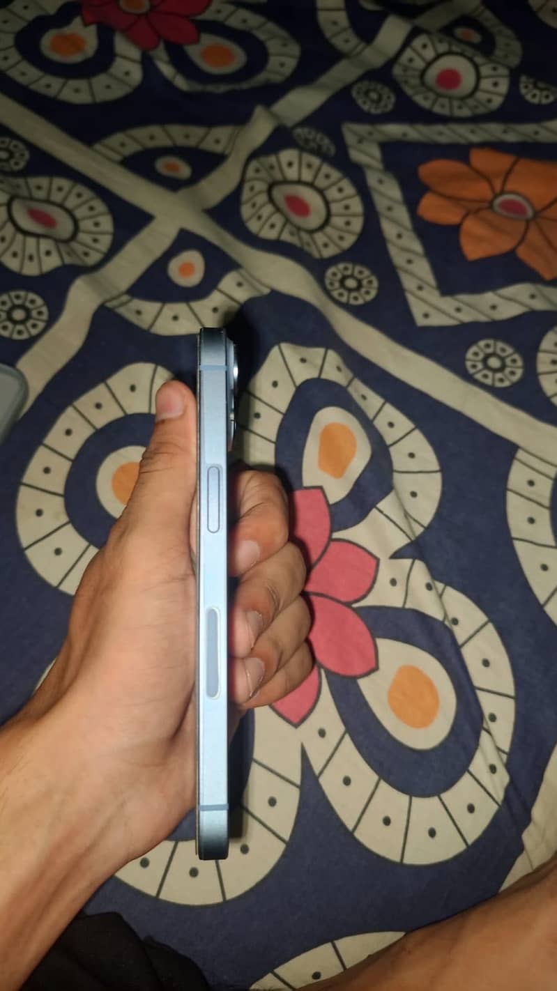 Apple iPhone 14 4
