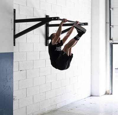 Pull up and muscle up bar