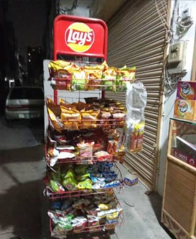 Lays stand 10/10