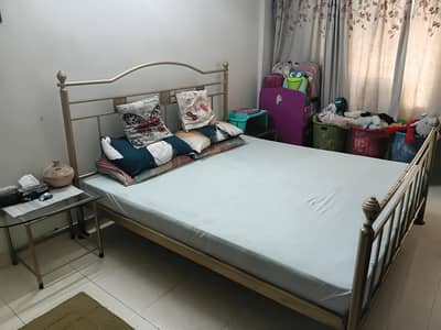 King Size Bed With Dressing And Two Side Table For Sale