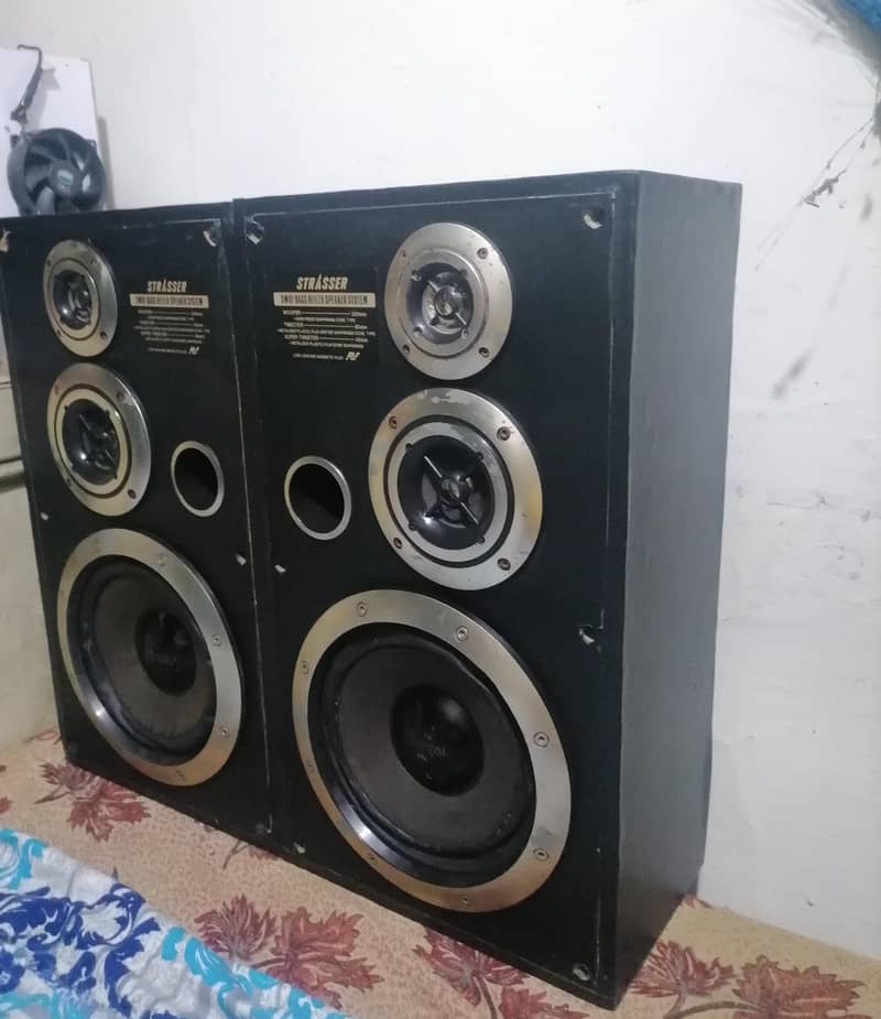 speaker pair 1
