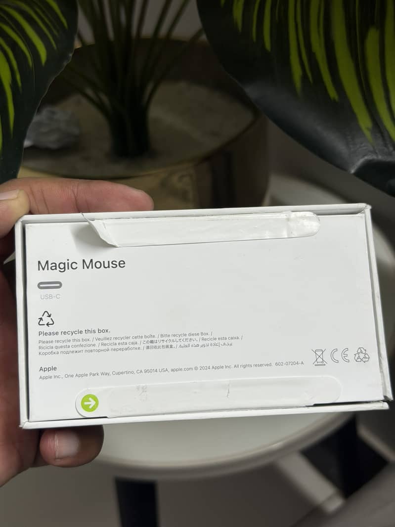 Magic Mouse USB-C Box Packed 1