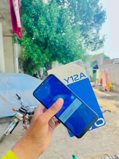 Vivo Y12