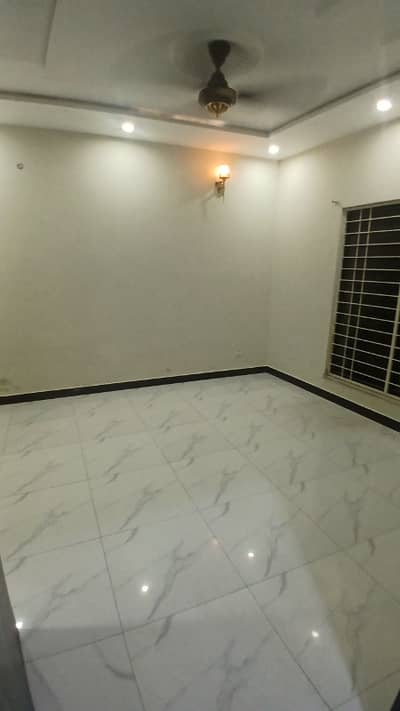 5 Marla House For Rent Good Location All Facilities Available