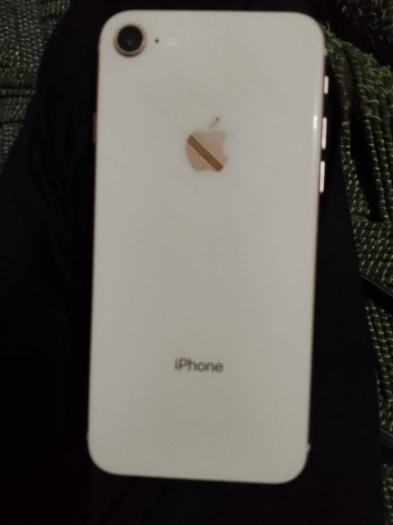 Apple iPhone 8 1
