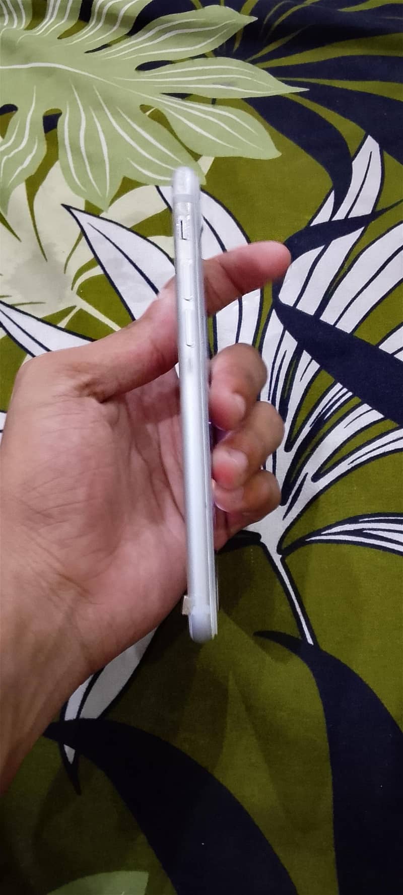 Apple iPhone 7 5