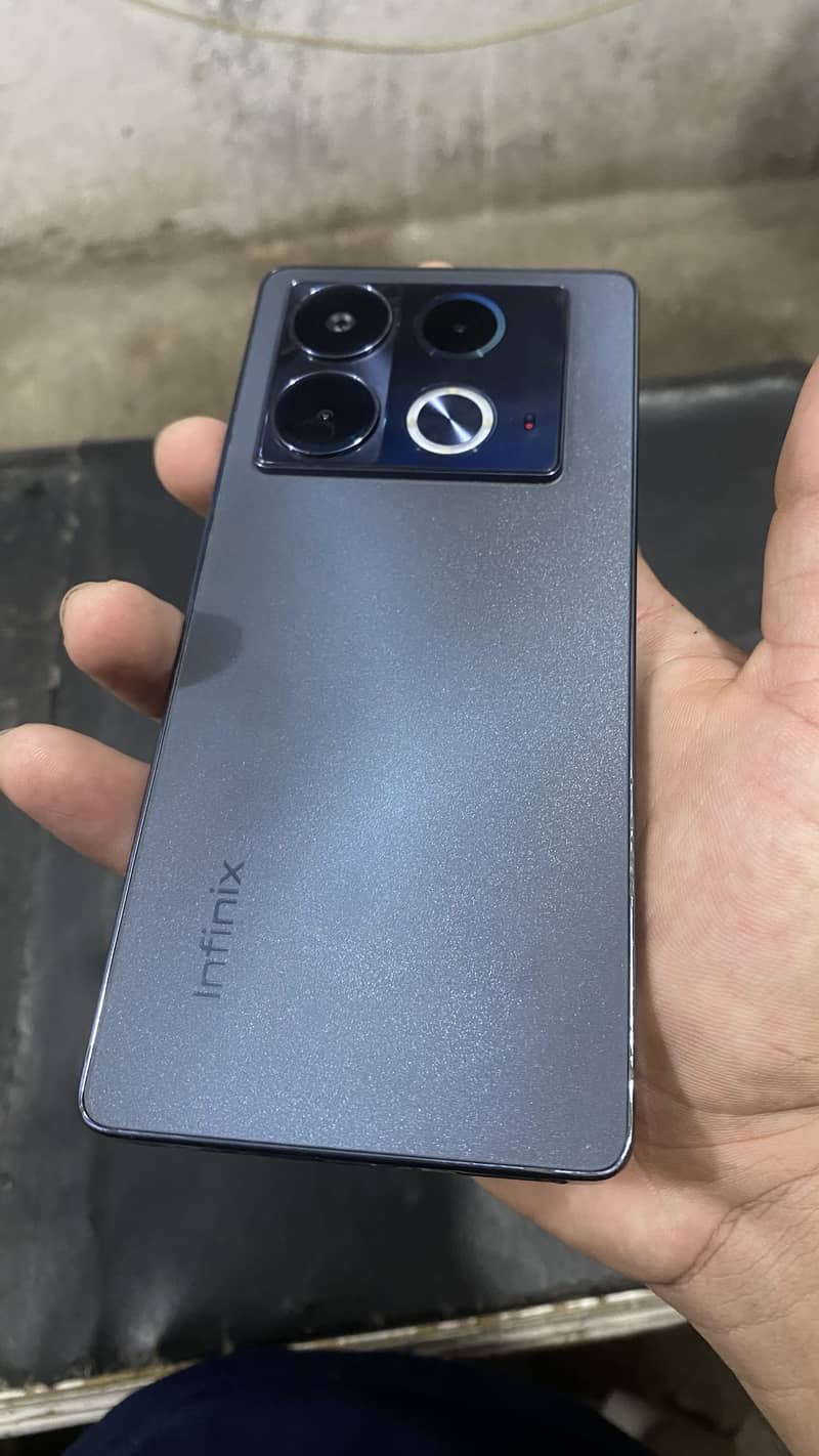 Infinix Note 40 0