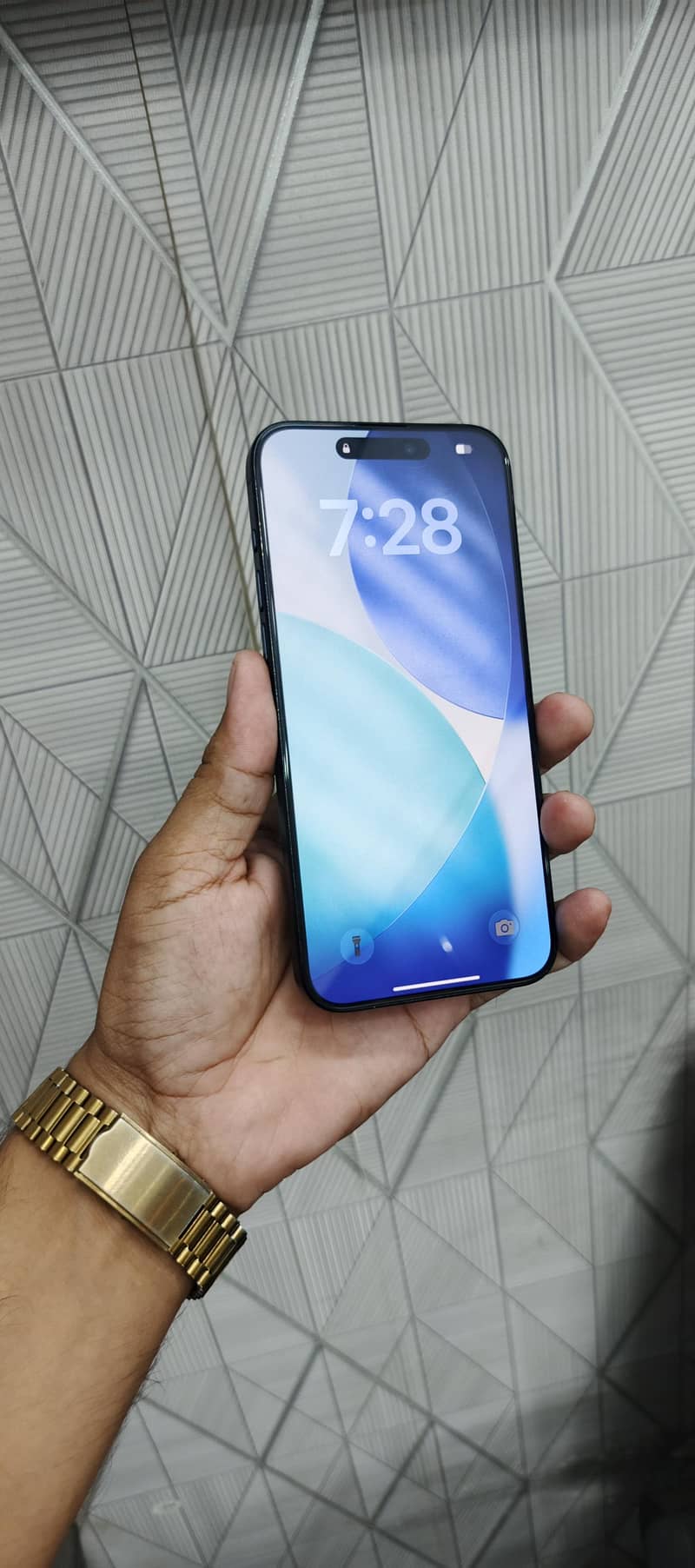 Apple iPhone 15 Pro Max 3