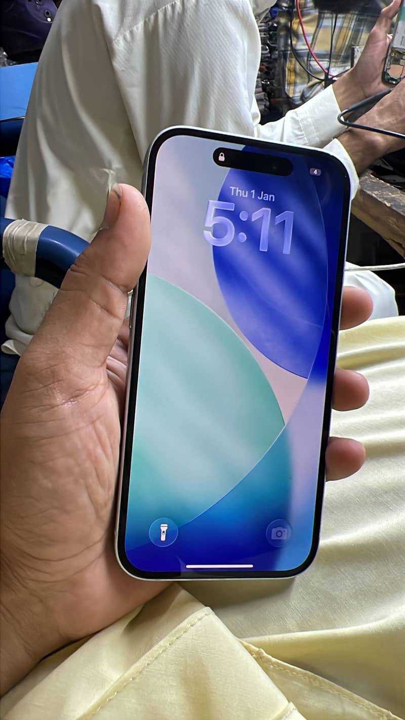 Apple iPhone 15 0