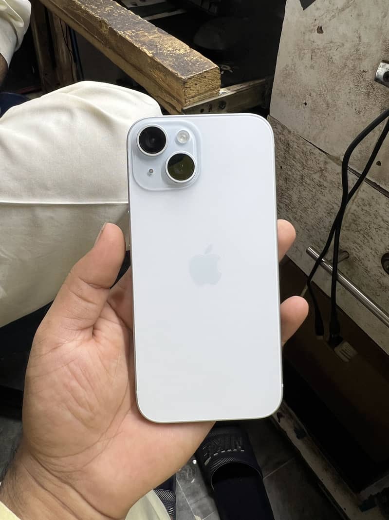 Apple iPhone 15 10