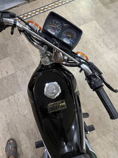 Honda 125 Model 2023 Black Total Genuine