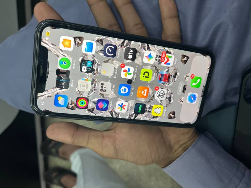 Apple iphone 11 4