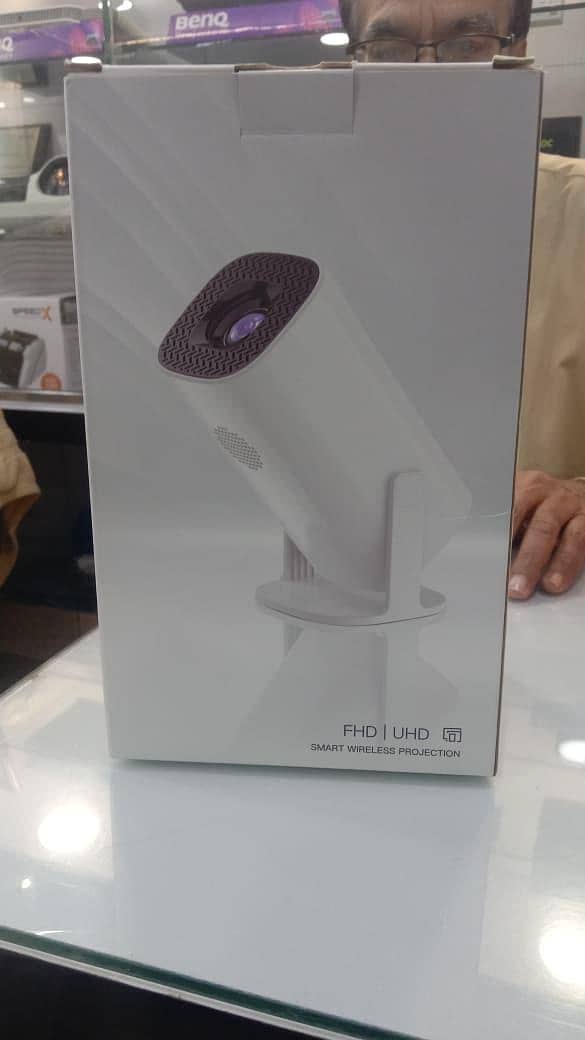 portable projector 0