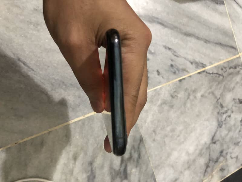 Apple iPhone 11 Pro Max 2