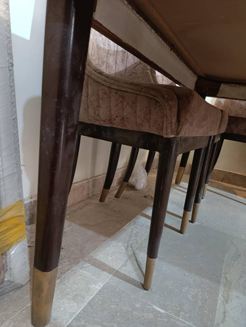 fancy Dining Table 4