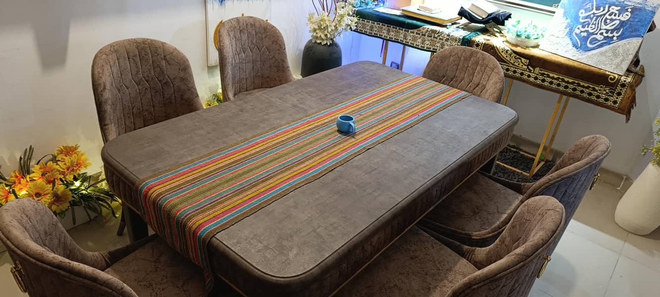 fancy Dining Table 11