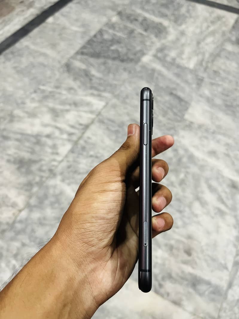 Apple iPhone 11 6