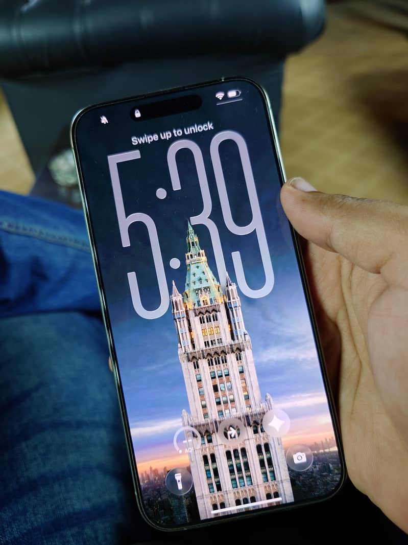 Apple iPhone 15 Pro Max 0