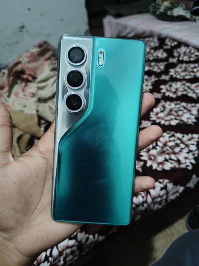 Tecno CAMON 40 Pro