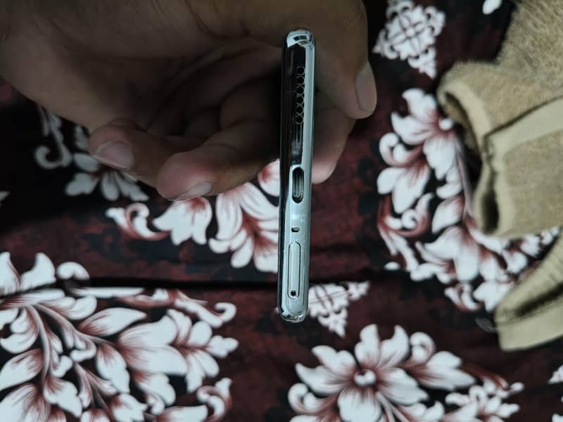 Tecno CAMON 40 Pro 1