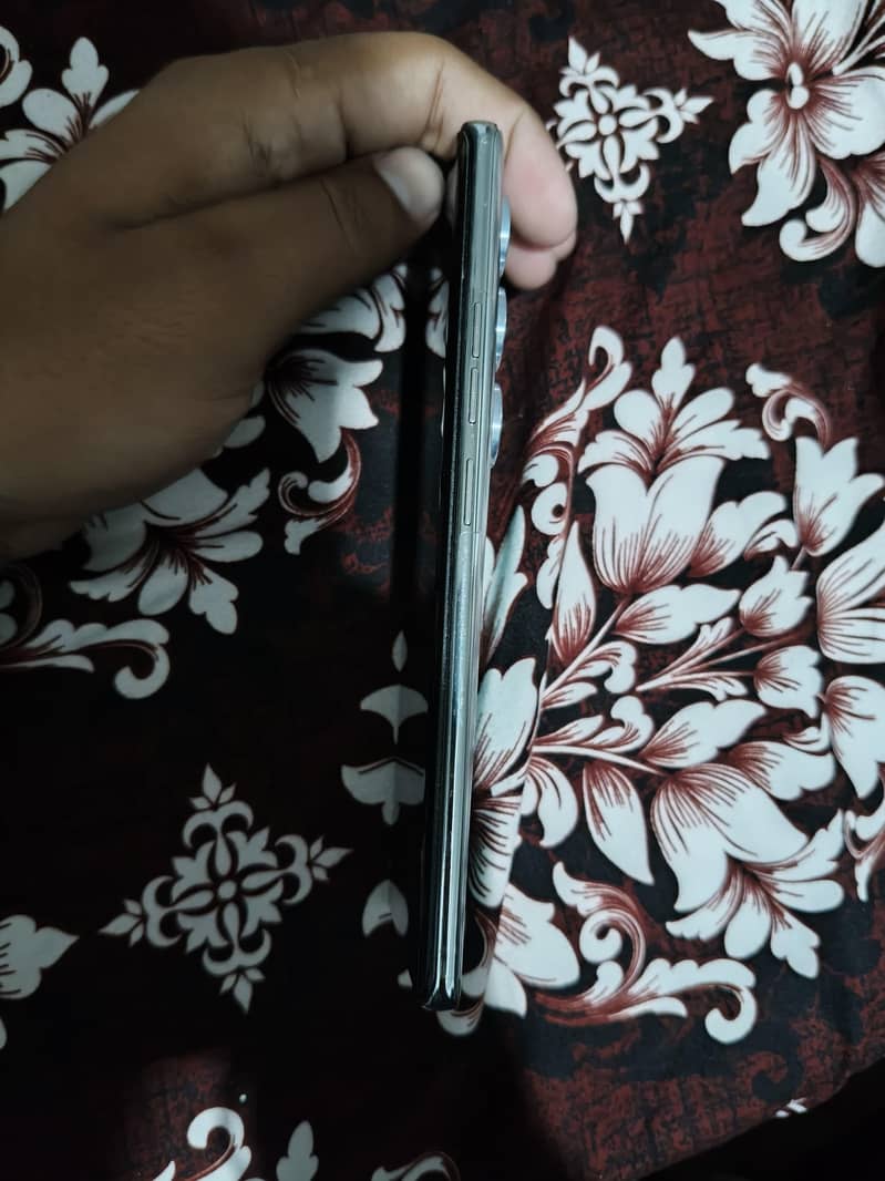 Tecno CAMON 40 Pro 5