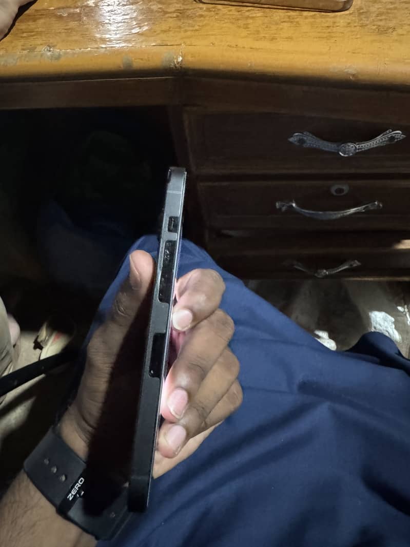 Iphone 14pro 4