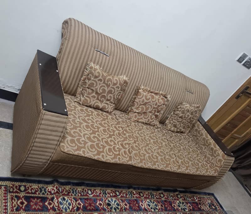7 seater sofa 0