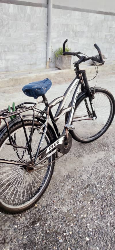 Plus Mountains Bike slightly negotiable