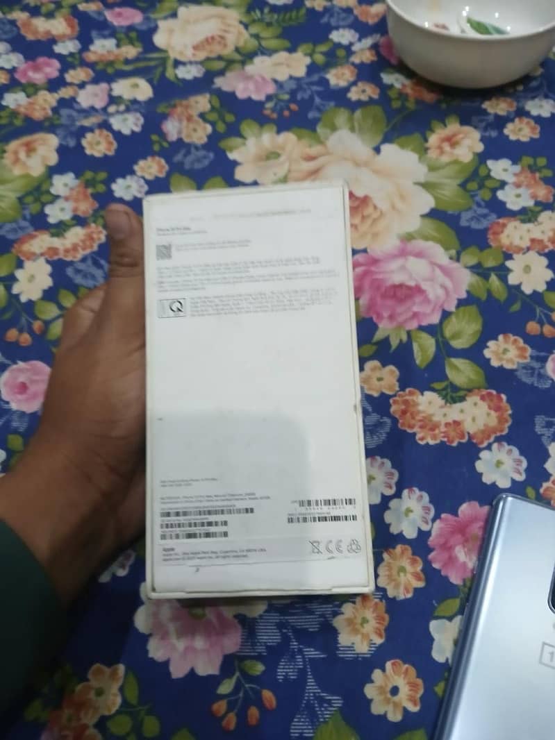 Apple iPhone 15 Pro Max 8