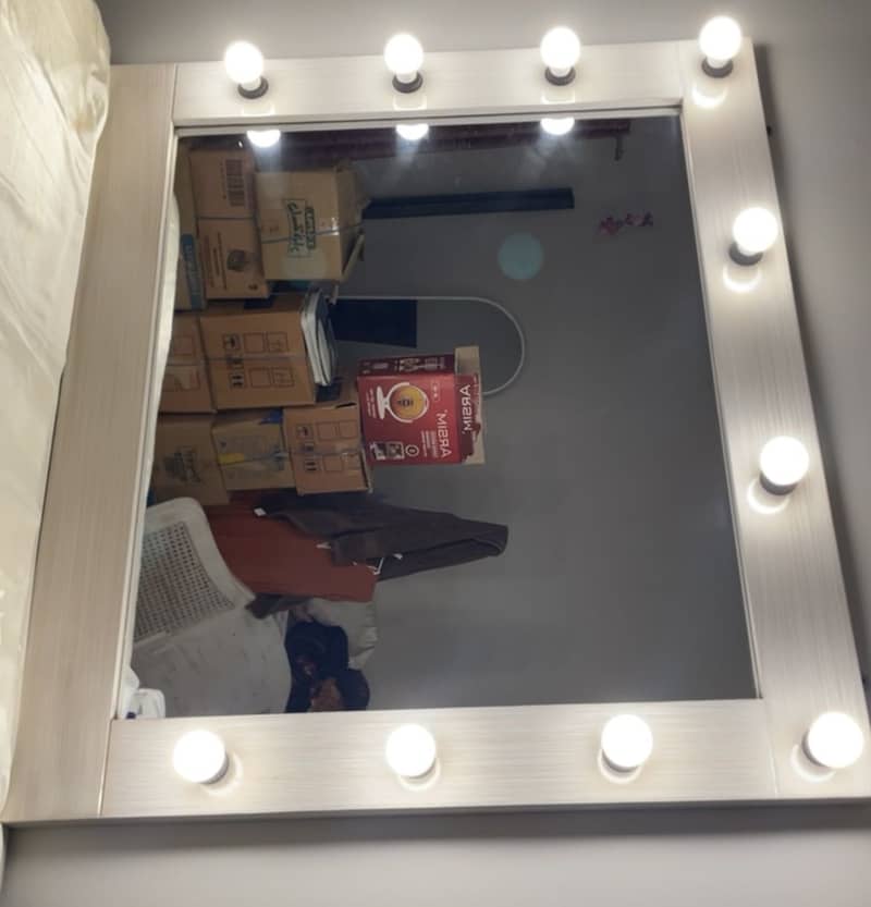 Vanity mirror 4