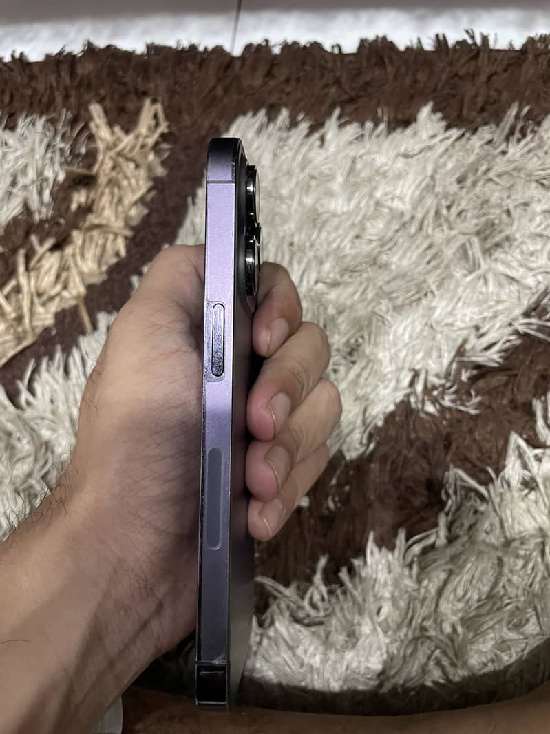 Apple iPhone 14 Pro 2