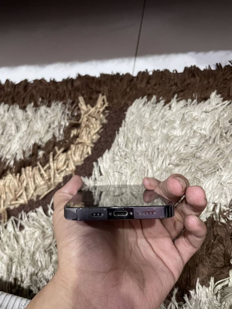 Apple iPhone 14 Pro 4